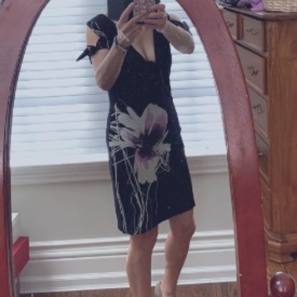 X:S clothing cold shoulder dress - Picture 1 of 3